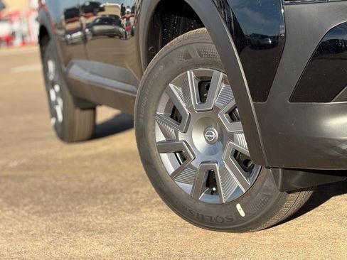 New 2026 Nissan Kicks S image 10