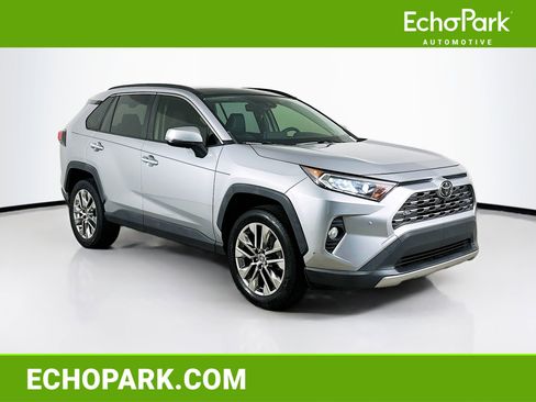 Used 2020 Toyota RAV4 Limited image 1