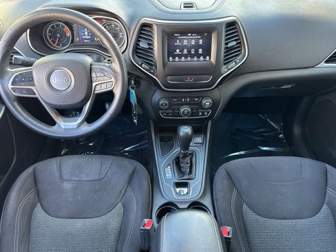 Used 2019 Jeep Cherokee Latitude w/ Popular Appearance Group image 25