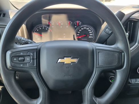 Used 2022 Chevrolet Silverado 1500 Custom image 17