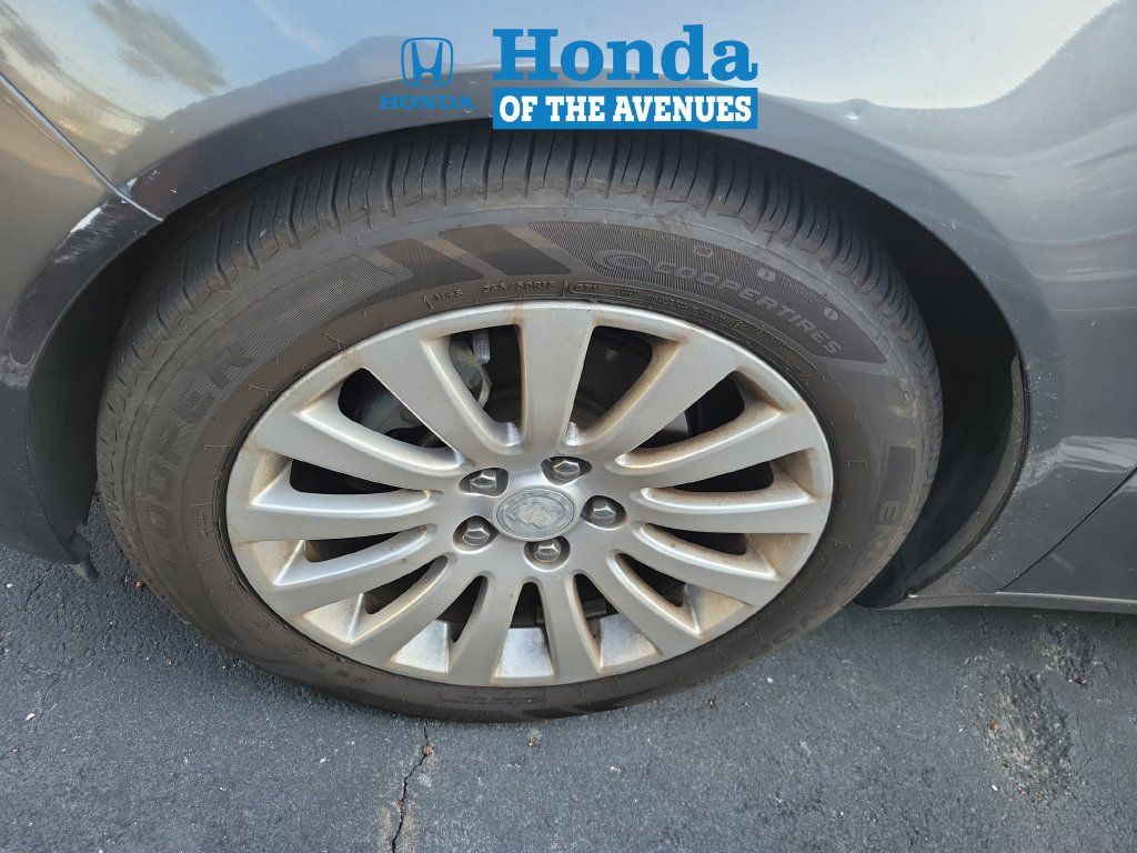 Used 2011 Buick Regal CXL w/ RL3 Preferred Equipment Group FWD image 4