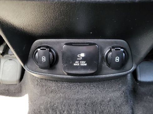 Used 2020 Hyundai Santa Fe Limited FWD image 30