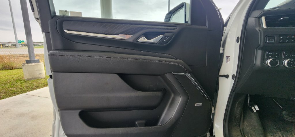 Used 2024 GMC Yukon Denali AWD/4WD image 17
