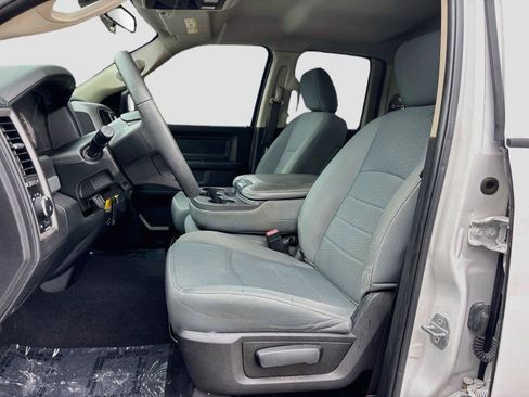 Used 2018 RAM 1500 Express RWD image 19