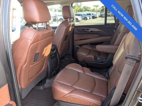 Used 2016 Cadillac Escalade Premium AWD/4WD image 15