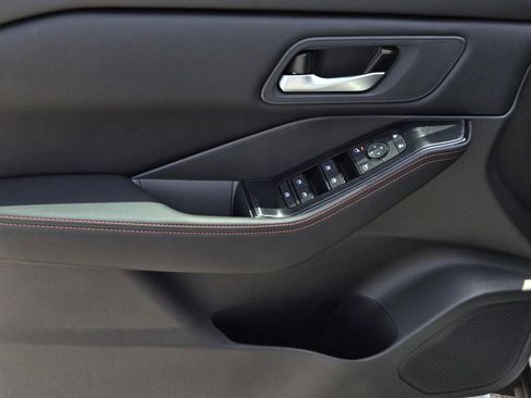New 2026 Nissan Rogue SV AWD/4WD image 17