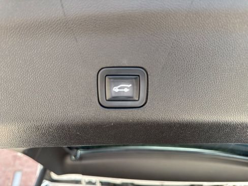 Used 2021 Chevrolet Tahoe LT AWD/4WD image 9