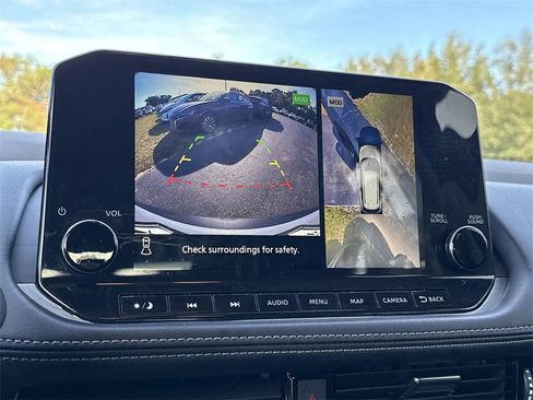 Certified 2021 Nissan Rogue Platinum image 33