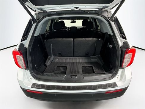 Used 2021 Ford Explorer XLT RWD image 20