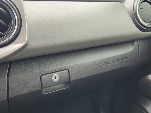 Used 2018 Toyota Tacoma SR5 image 23