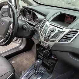 Used 2013 Ford Fiesta Titanium FWD image 14