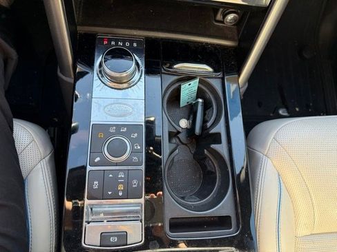 Used 2019 Land Rover Discovery HSE Luxury image 14