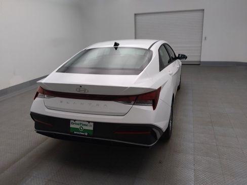Used 2025 Hyundai Elantra SE image 7