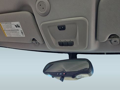 Used 2015 Chevrolet Impala LT w/ LT Sunroof Package image 18