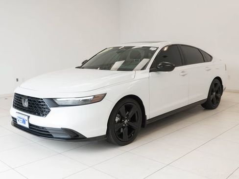 Used 2024 Honda Accord Sport image 6