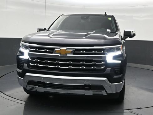 Used 2023 Chevrolet Silverado 1500 LTZ RWD image 9