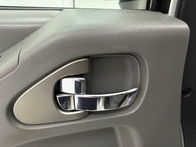 Used 2018 Nissan Frontier SV RWD image 27