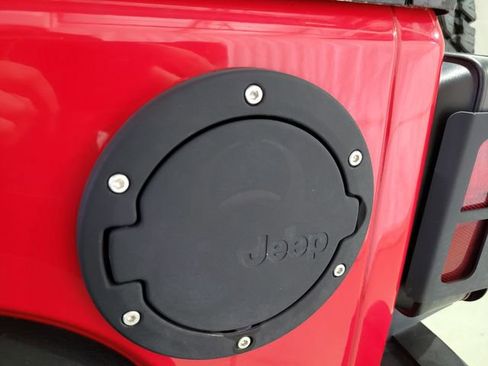 Used 2015 Jeep Wrangler Unlimited Sport image 40