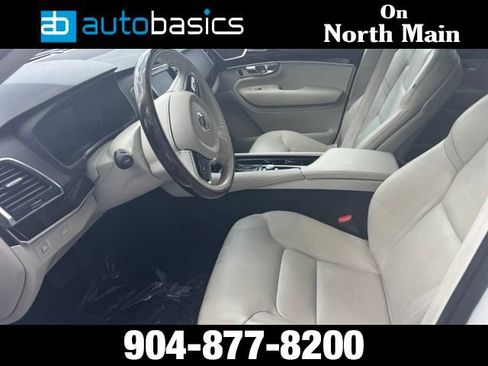 Used 2019 Volvo XC90 T5 Momentum w/ Protection Package Premier FWD image 32