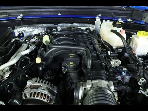 Used 2024 Jeep Gladiator Sport image 16