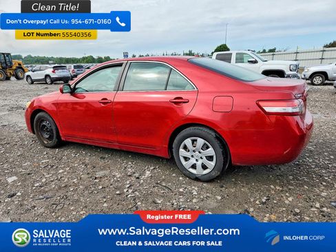 Used 2011 Toyota Camry LE FWD image 3