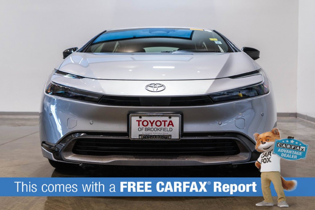 Certified 2025 Toyota Prius XLE FWD image 2