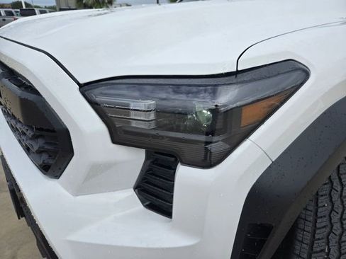 New 2026 Toyota Tacoma TRD Off-Road AWD/4WD image 13