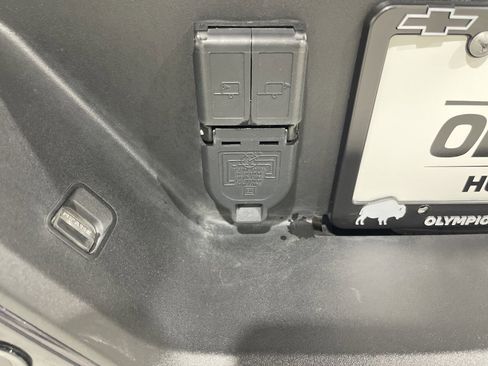 Used 2023 GMC Sierra 1500 AT4 w/ Technology Package image 18