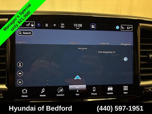 Used 2023 Chrysler Pacifica Limited FWD image 21