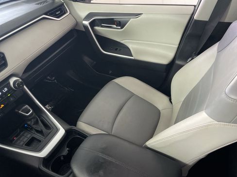 Used 2019 Toyota RAV4 XLE Premium w/ Cold Weather Package image 23