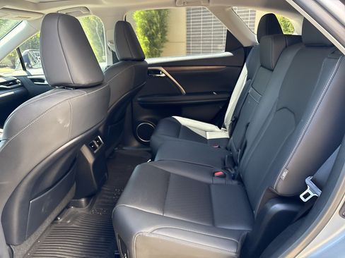 Used 2022 Lexus RX 350L Premium w/ Premium Package AWD/4WD image 31