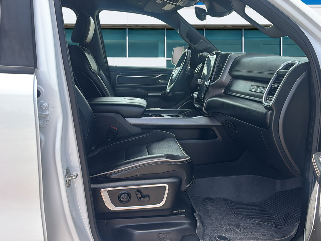 Used 2023 RAM 1500 Laramie AWD/4WD image 15