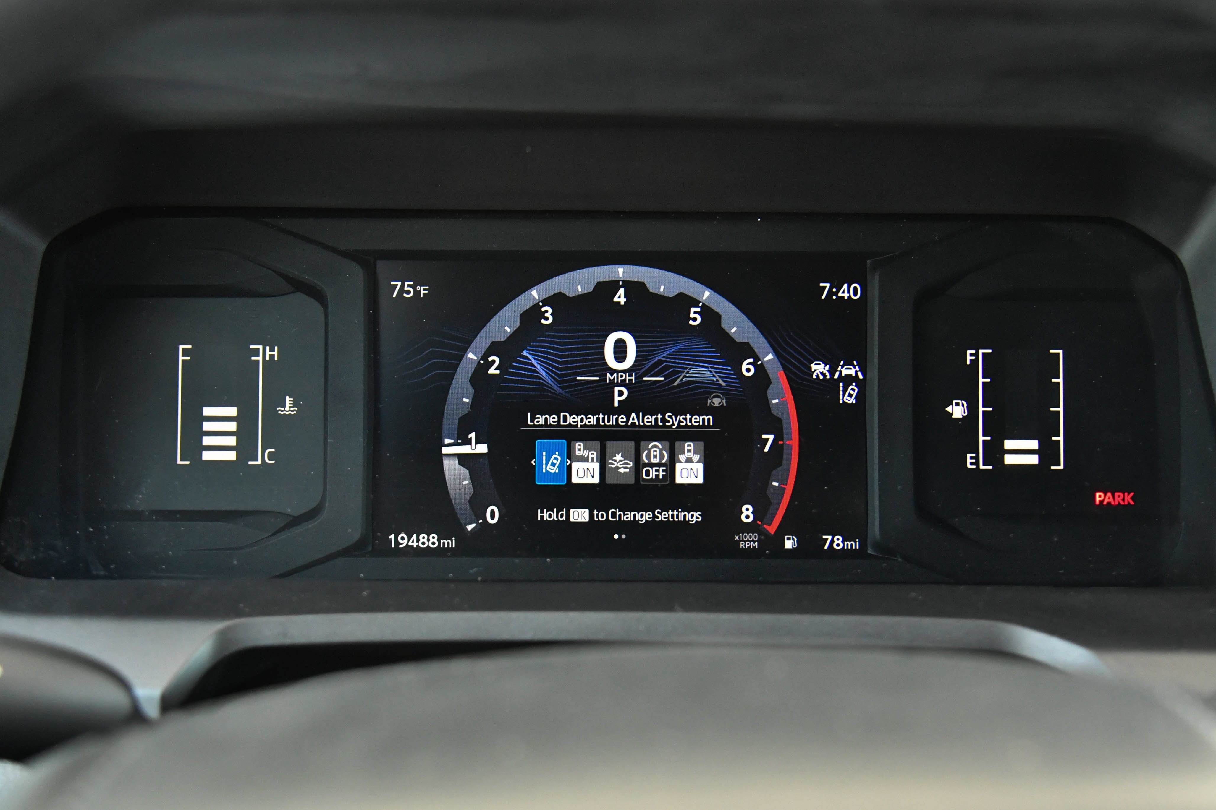 Used 2025 Toyota Tacoma SR5 AWD/4WD image 30