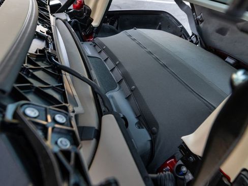 Used 2009 Mercedes-Benz SL 550 image 34