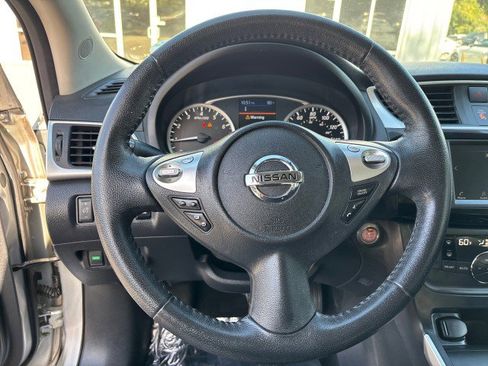 Used 2019 Nissan Sentra SV image 14