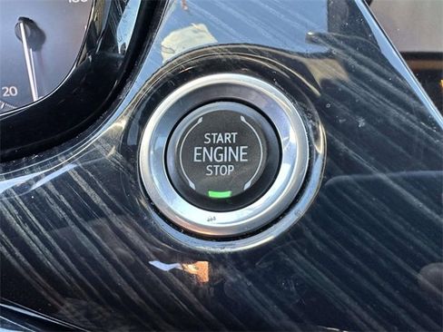 Used 2024 Cadillac XT6 Premium Luxury image 31