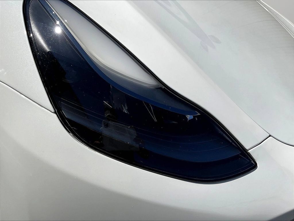 Used 2024 Tesla Model Y Long Range AWD/4WD image 30