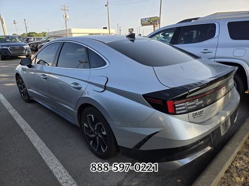 Used 2025 Hyundai Sonata SEL FWD image 4