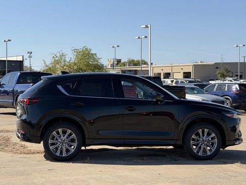 New 2025 MAZDA CX-5 AWD 2.5 S w/ Premium Plus Pkg image 3
