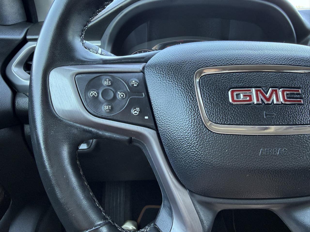 Used 2023 GMC Acadia AT4 w/ Preferred Package AWD/4WD image 26