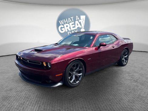 Used 2019 Dodge Challenger R/T RWD image 8