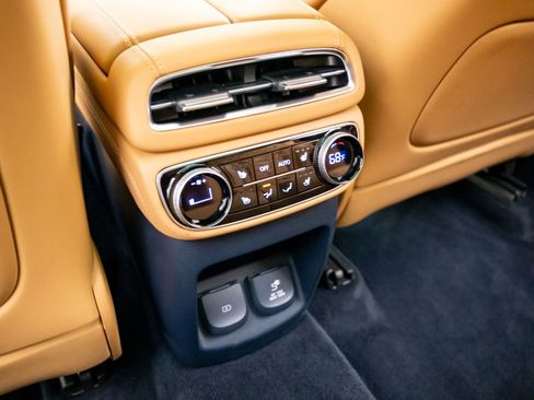 Used 2023 Genesis GV80 3.5T w/ Prestige Package image 17