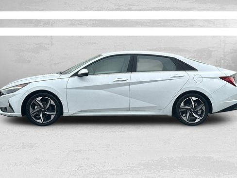 Used 2021 Hyundai Elantra Limited image 7