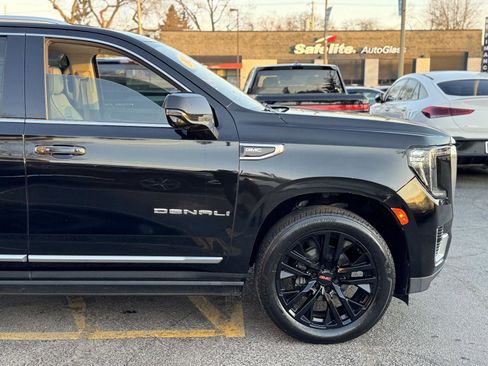 Used 2021 GMC Yukon Denali w/ Denali Premium Package image 14