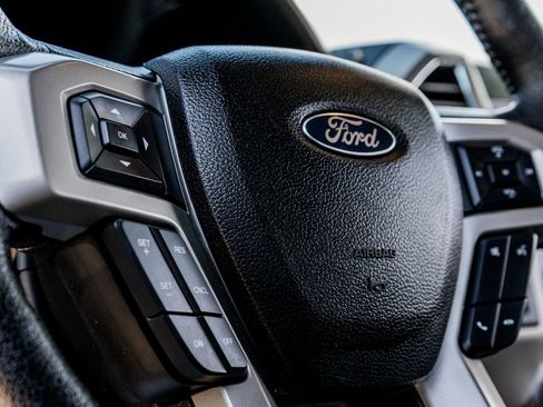 Used 2015 Ford F150 Lariat w/ Equipment Group 502A Luxury AWD/4WD image 26
