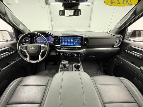 Used 2024 Chevrolet Silverado 1500 LTZ w/ LTZ Convenience Package II AWD/4WD image 3
