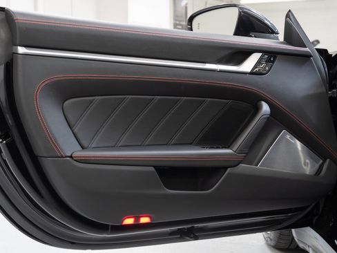 Used 2021 Porsche 911 Turbo S image 11