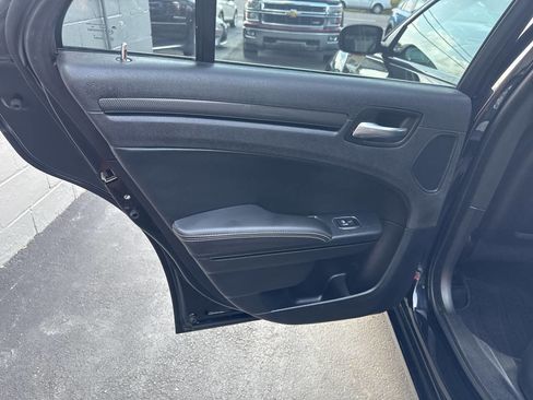 Used 2016 Chrysler 300 S image 18