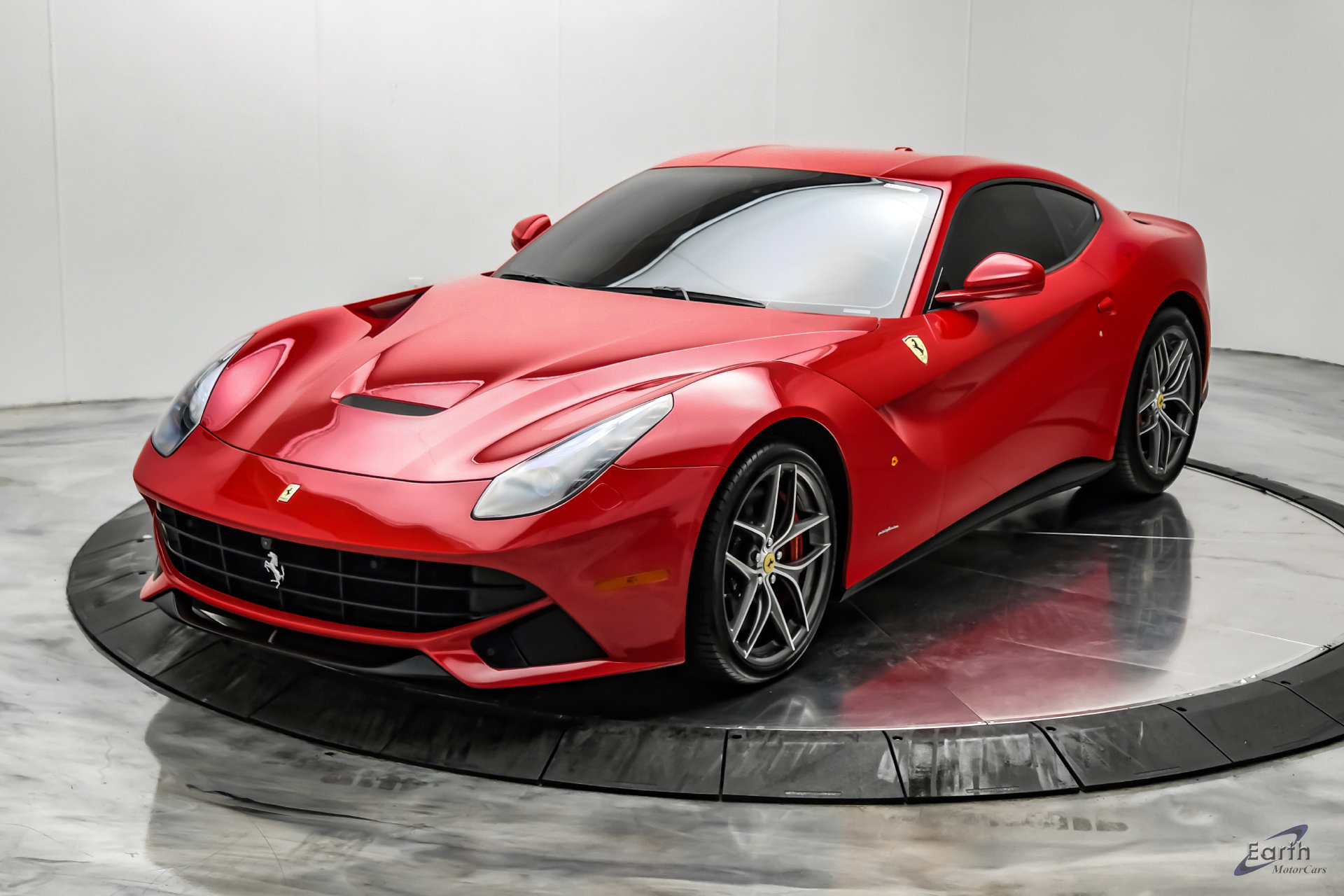 Used 2015 Ferrari F12 Berlinetta RWD image 7