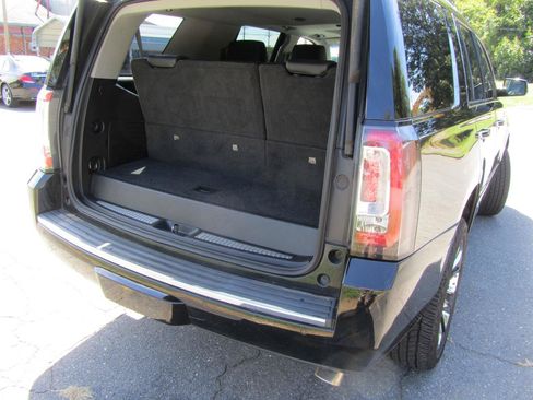 Used 2019 GMC Yukon Denali Ultimate w/ Denali Ultimate Package AWD/4WD image 22